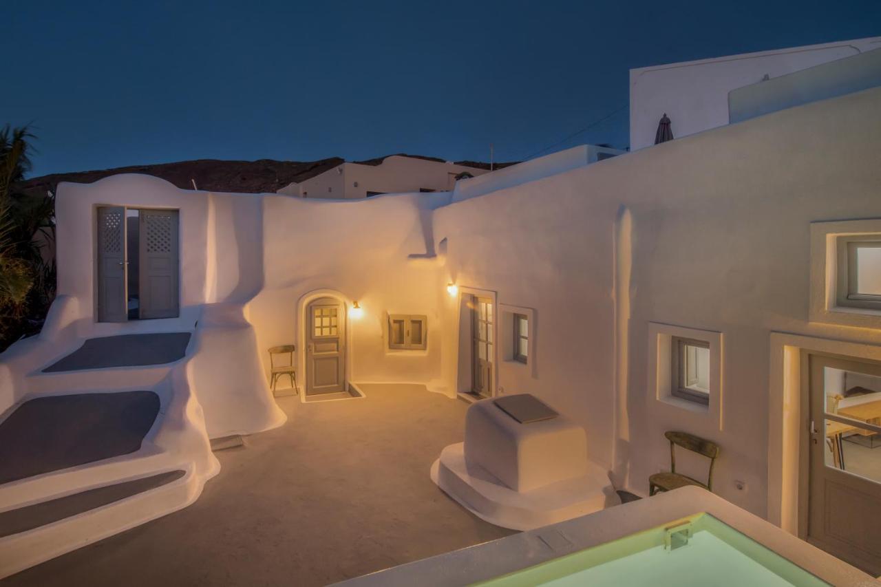 Aqua Serenity Luxury Suites Santorini Foinikiá Exterior photo