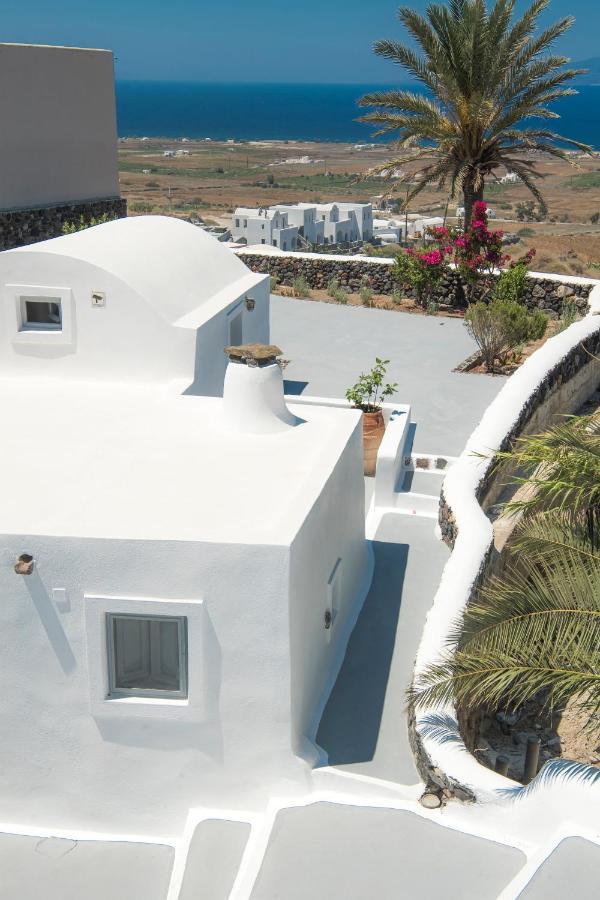 Aqua Serenity Luxury Suites Santorini Foinikiá Exterior photo